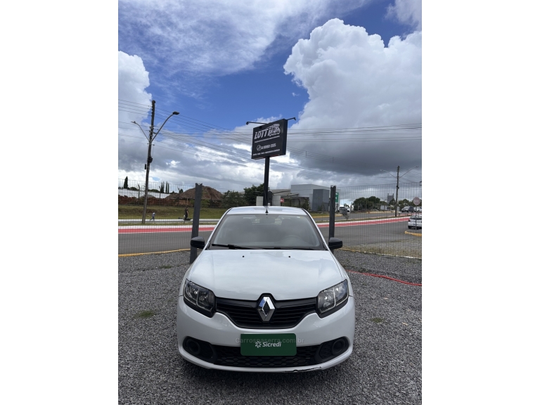 RENAULT - SANDERO - 2017/2018 - Branca - R$ 40.900,00