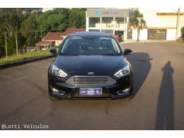 FORD - FOCUS - 2015/2016 - Preta - R$ 64.900,00