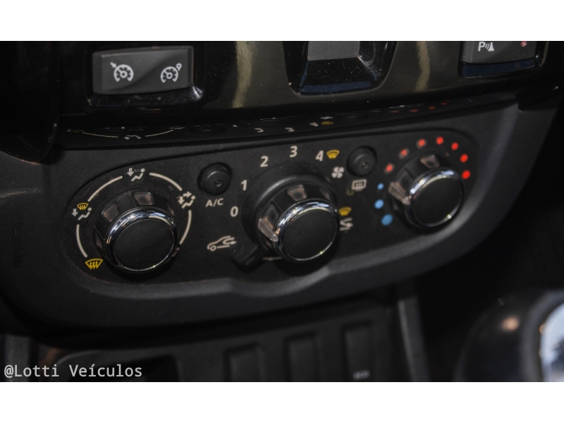 RENAULT - OROCH - 2015/2016 - Cinza - R$ 67.900,00