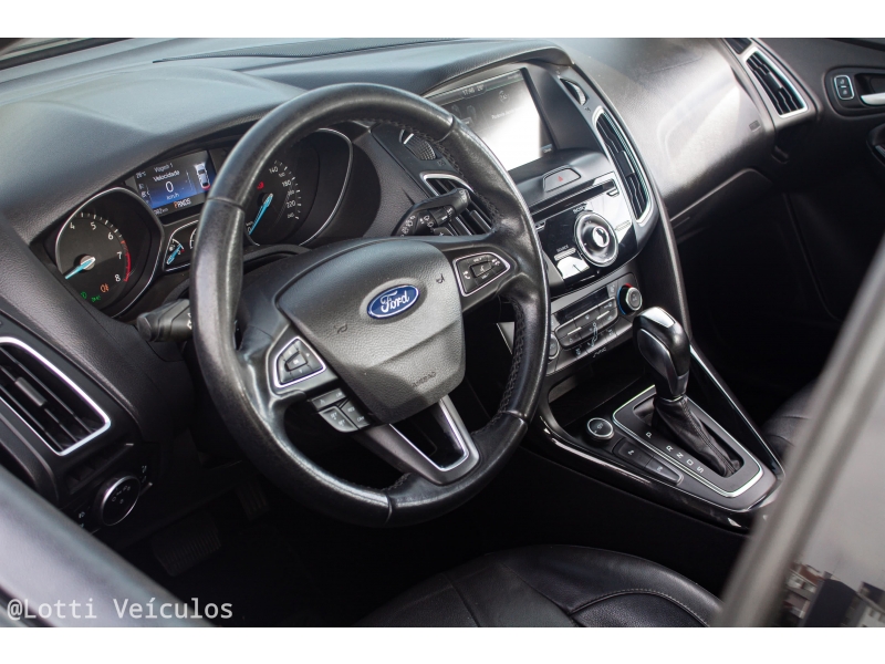 FORD - FOCUS - 2016/2016 - Cinza - R$ 64.900,00