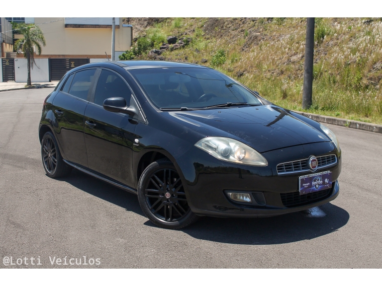 FIAT - BRAVO - 2013/2014 - Preta - R$ 36.900,00