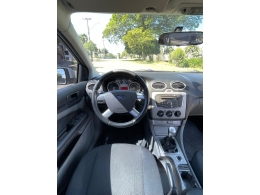 FORD - FOCUS - 2010/2011 - Prata - R$ 39.900,00