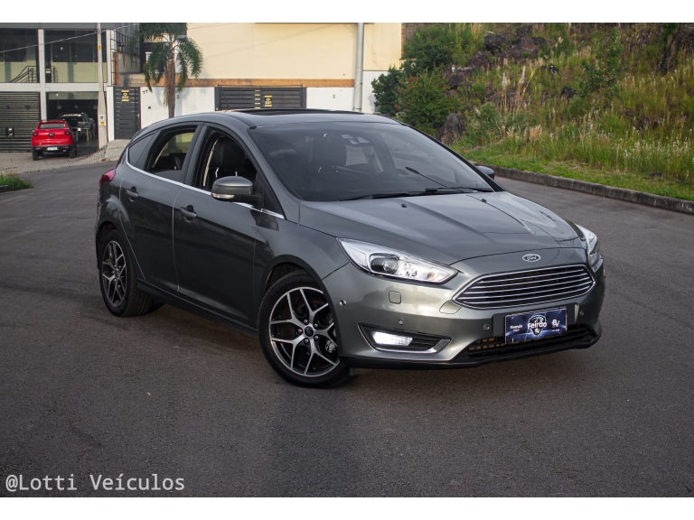 FORD - FOCUS - 2016/2016 - Cinza - R$ 64.900,00