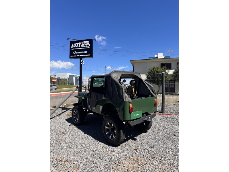 FORD - JEEP - 1966/1966 - Verde - R$ 70.000,00