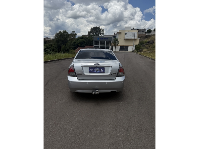 FORD - FUSION - 2008/2009 - Prata - R$ 33.900,00