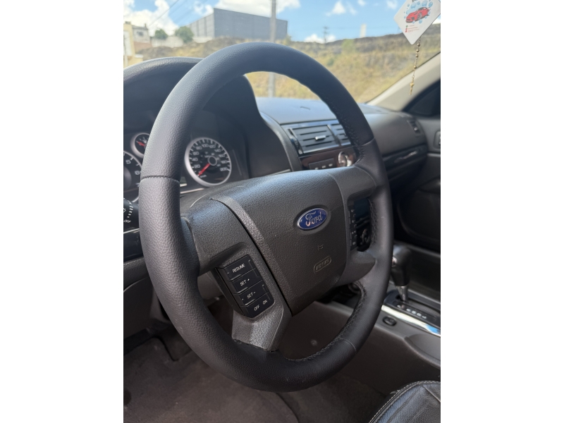 FORD - FUSION - 2008/2009 - Prata - R$ 33.900,00