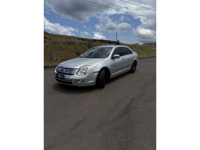 FORD - FUSION - 2008/2009 - Prata - R$ 33.900,00