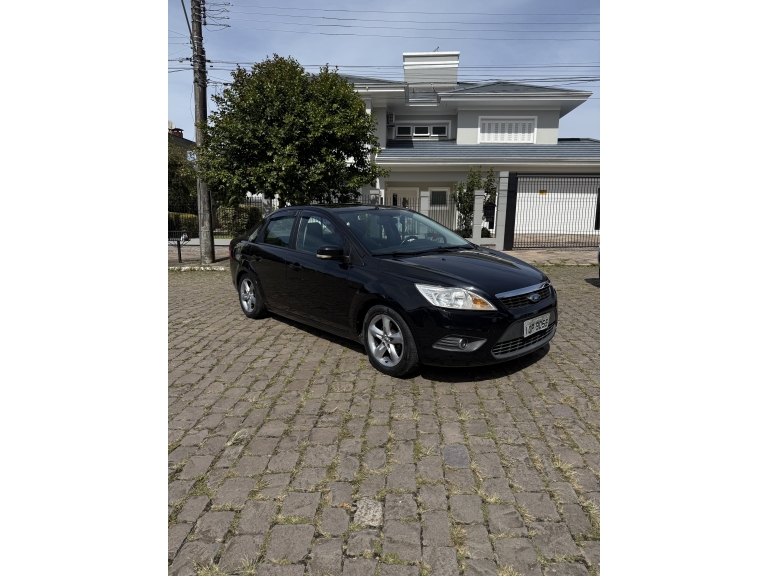 FORD - FOCUS - 2009/2009 - Preta - R$ 34.900,00