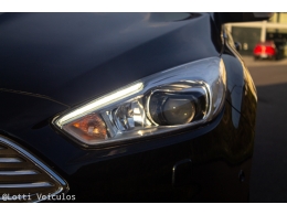 FORD - FOCUS - 2015/2016 - Preta - R$ 64.900,00