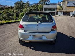 FIAT - PALIO - 2010/2011 - Prata - R$ 31.900,00