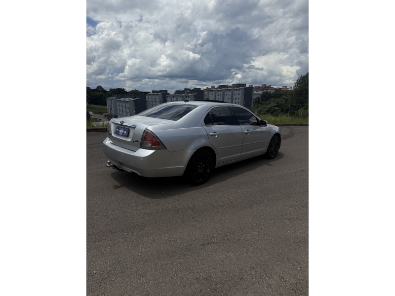 FORD - FUSION - 2008/2009 - Prata - R$ 33.900,00