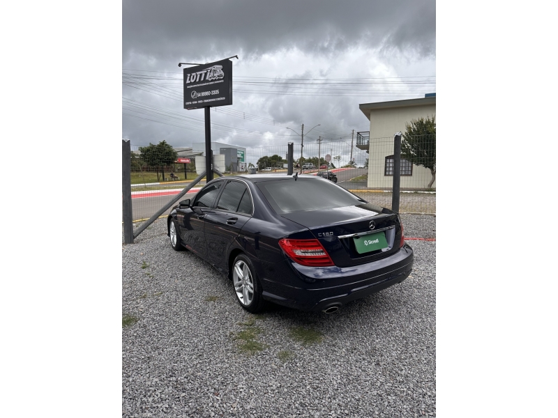 MERCEDES-BENZ - C 180 - 2014/2014 - Azul - R$ 79.900,00