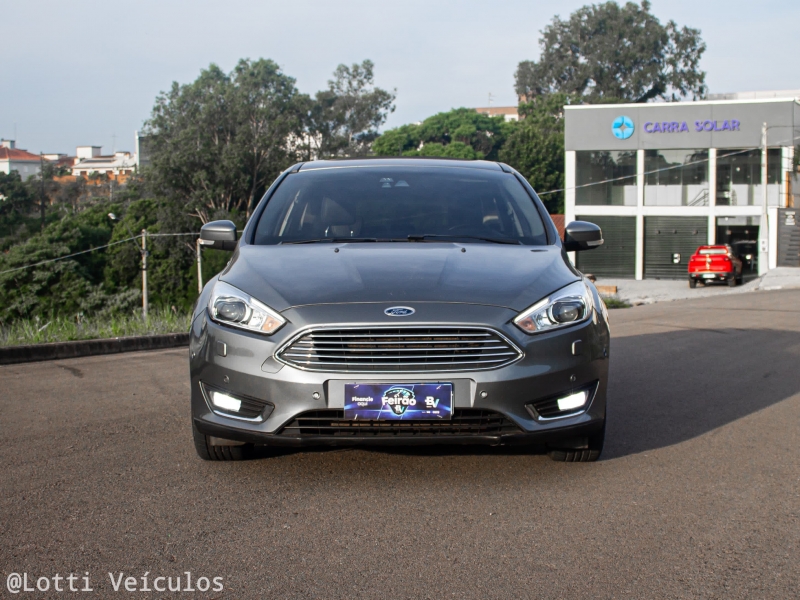 FORD - FOCUS - 2016/2016 - Cinza - R$ 64.900,00